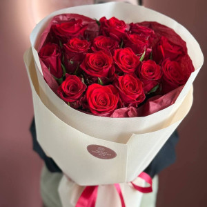 17 Grand Prix Red Roses | Flower Delivery Cherkasy
