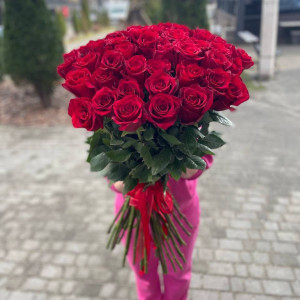 51 червона троянда Еквадор – купити з доставкою в Черкасах
