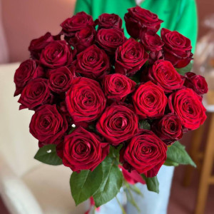 25 Red Roses | Flower Delivery Cherkasy