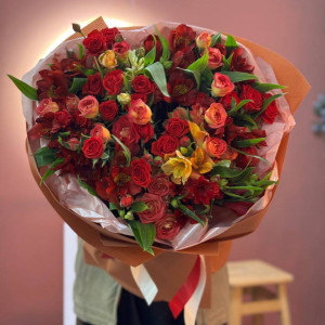 Spray Rose & Alstroemeria Bouquet | Flower Delivery Cherkasy