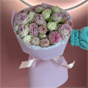 Pink and Lavender Spray Rose Bouquet | Flowers Delivery in Cherkasy